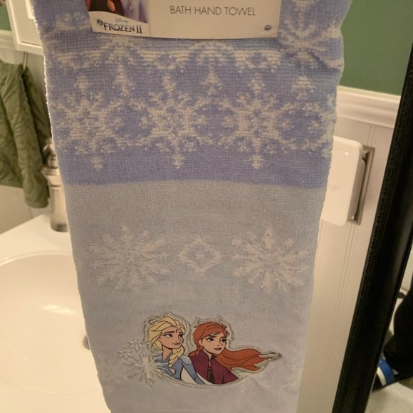 Jay Franco & Sons, Inc. Bath, Skin & Hair Reduced Nwt Disneys Frozen 2 Anna Elsa Hand Towel